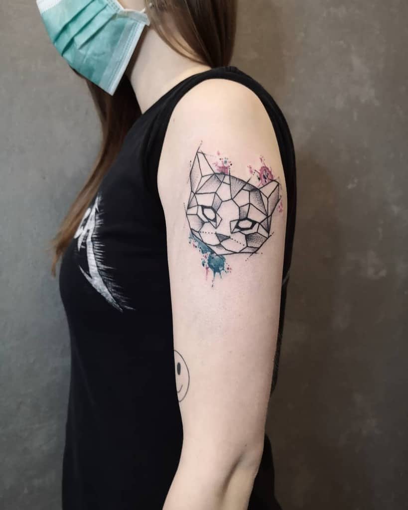 Tatouages de petits chats sur les bras reynink_tattoofuzi