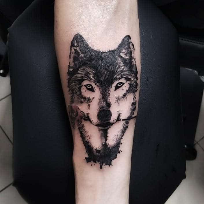 Tatouage d'avant-bras de petit loup gregory.p.tattoo