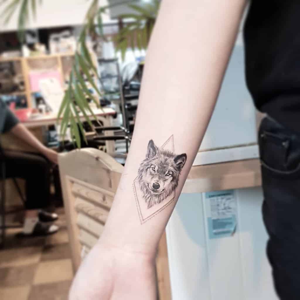 Top 49 des meilleures id es de tatouage  de petits loups  
