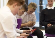 Comment les smartphones créent des distractions en classe